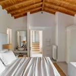 King Size Villa Koliósz